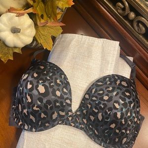 Victoria’s Secret Very Sexy Bombshell push up bra